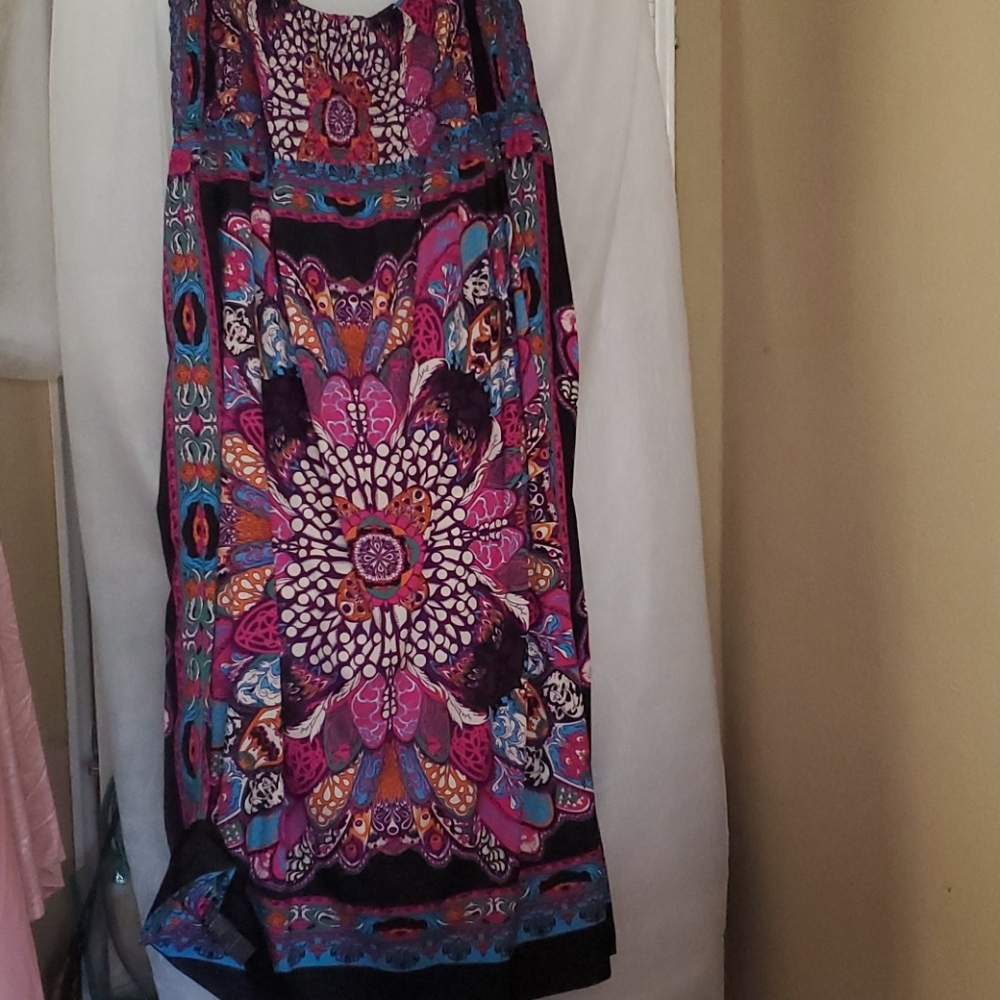 Dress - Picture 4 of 4